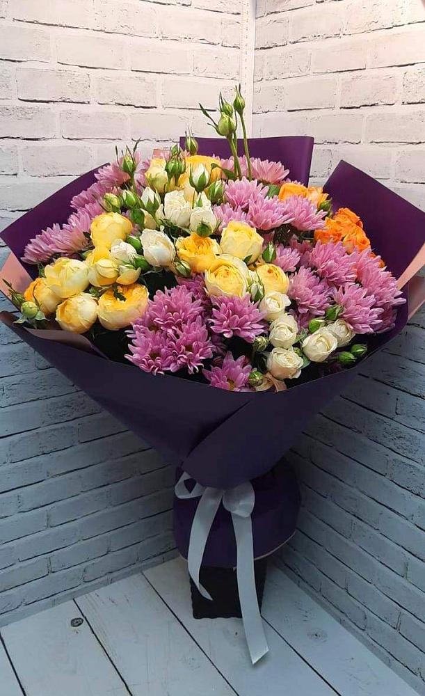 Букет Красочный праздник в Анжеро-Судженске Букет цветов из: Хризантемы и Розы в Анжеро-Судженске