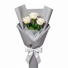 Букет 3 белые розы в Анжеро-Судженске Букет 3 белые розы в Анжеро-Судженске