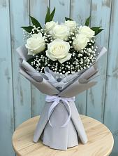 Букет из белых роз в Анжеро-Судженске Букет цветов из:  Розы в Анжеро-Судженске