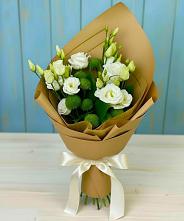 Букет цветов из:  Хризантемы и Лизиантусы в Анжеро-Судженске