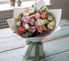 Букет цветов из:  Розы, Лизиантусы и Гвоздики в Анжеро-Судженске