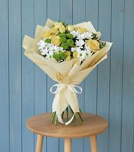 Букет Луч солнца в Анжеро-Судженске Букет цветов из:  Хризантемы и Розы в Анжеро-Судженске