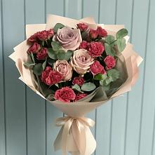 Букет цветов из:  Гвоздики и Розы в Анжеро-Судженске