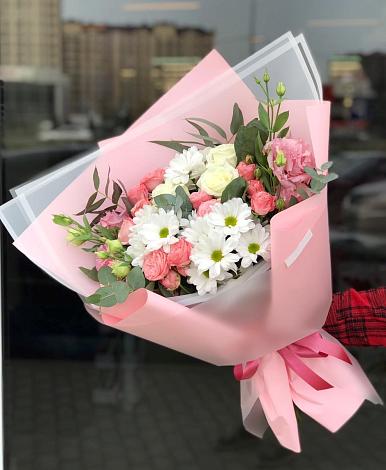 Букет цветов из: Розы, Лизиантусы и Хризантемы в Анжеро-Судженске